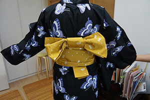 How to wear a Yukata / How to make Obi